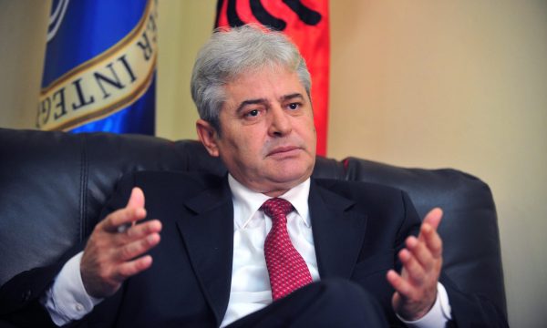 “TË VETËM NË ZGJEDHJE”/ Ali Ahmeti e përsërit: Më kërkuan ndarjen e Maqedonisë, por…