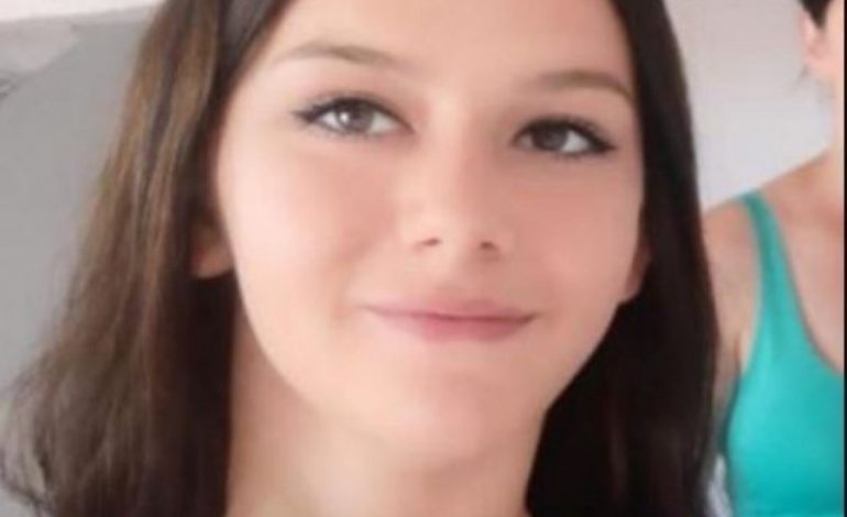 NDIHMONI PËR TË GJETUR ERISËN/ 15-vjeçarja u zhduk natën e Vitit të Ri (FOTO)