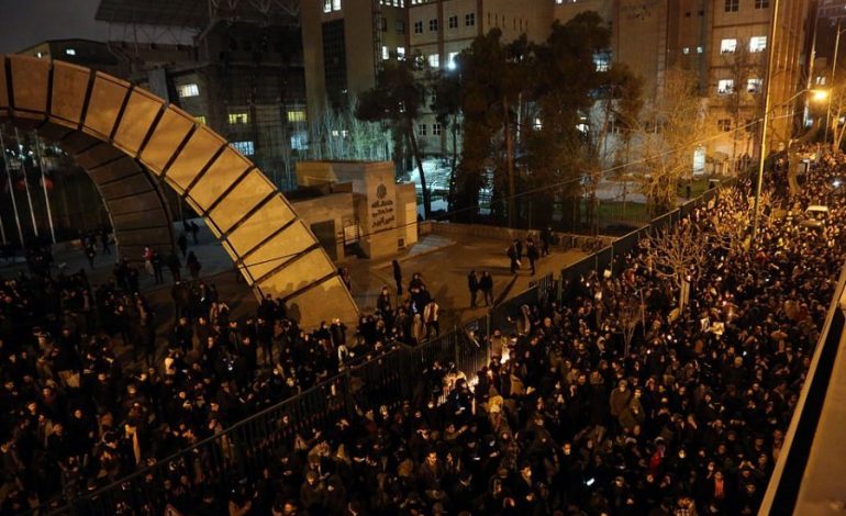 PROTESTA ANTI-SISTEM NË TEHERAN/ Arrestohet ambasadori i Britanisë së Madhe