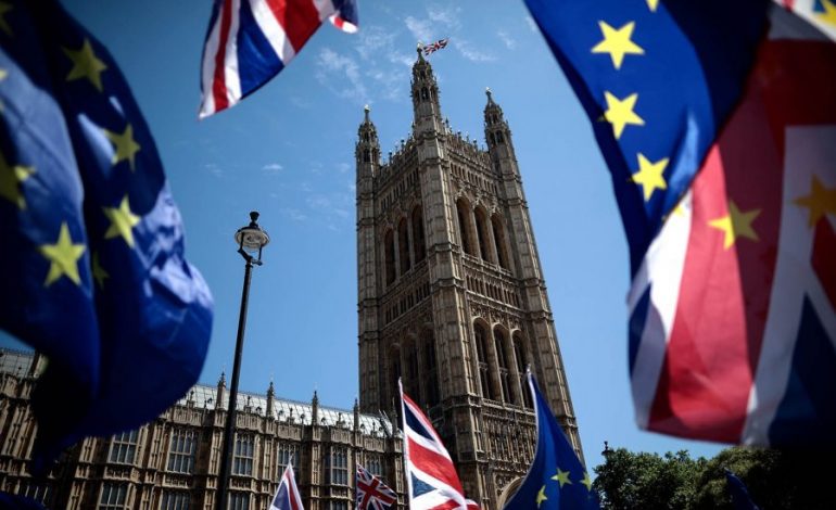 LEJET E QËNDRIMIT PAS BREXIT/ Lordët votojnë kundër projektligjit të Johnson