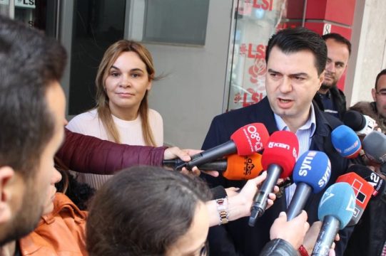 “PARTI TË LODHURA”/ Ish-ministri i LSI sulmon Bashën e Kryemadhin: Mos na genjeni se do kete zgjedhje te parakohshme