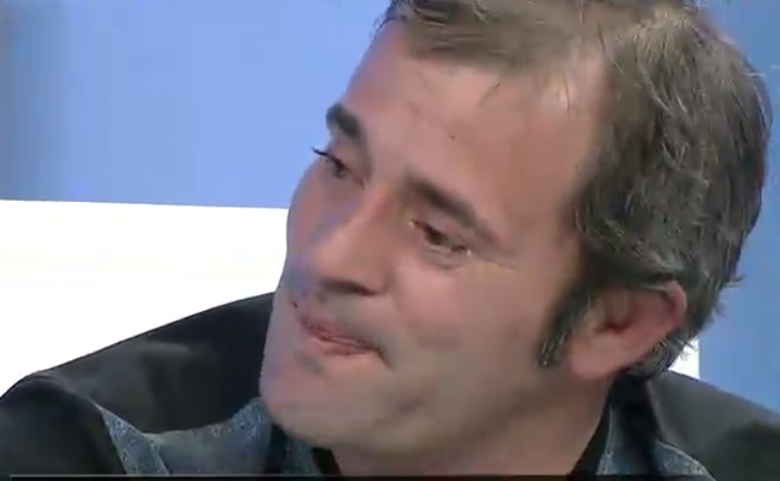 “LA PUNËN DHE RRINTE ME ORË NË FACEBOOK”/ Burri me lot në sy tregon si e braktisi gruaja dhe i mori vajzën: Tani bashkëjeton me…