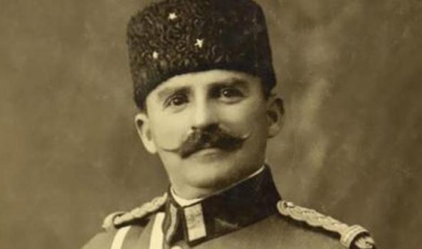 DOSSIER/ “Le Petit Marseillais”: Esat Pasha, pas vizitës në frontin franko-gjerman, i dërgoi kryeministrit francez këtë telegram