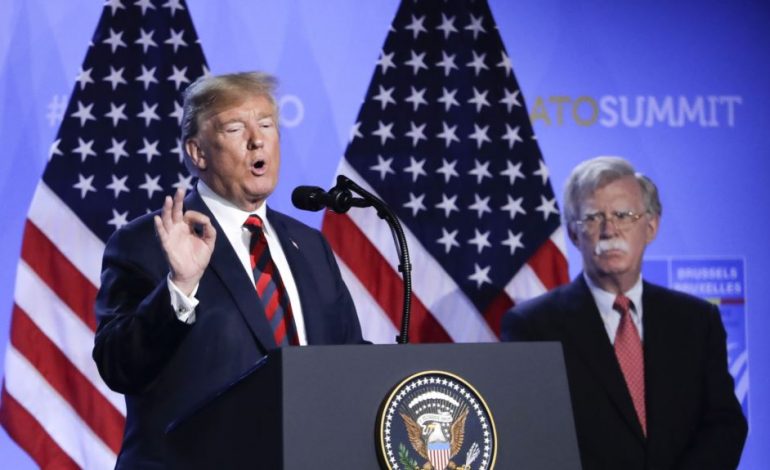 “SI MUND TA BËJ DIKUSH KËTË?” Presidenti Trump sulmon ish-këshilltarin e sigurisë kombëtare, Bolton