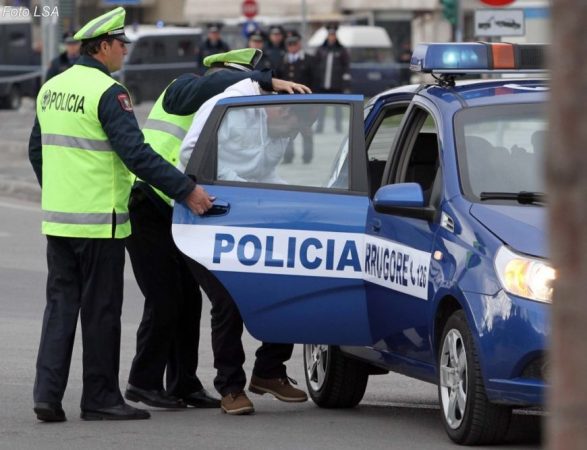 ME KANABIS NË AUTOMJET/ Arrestohet i riu në Durrës, në pranga dhe një i dënuar