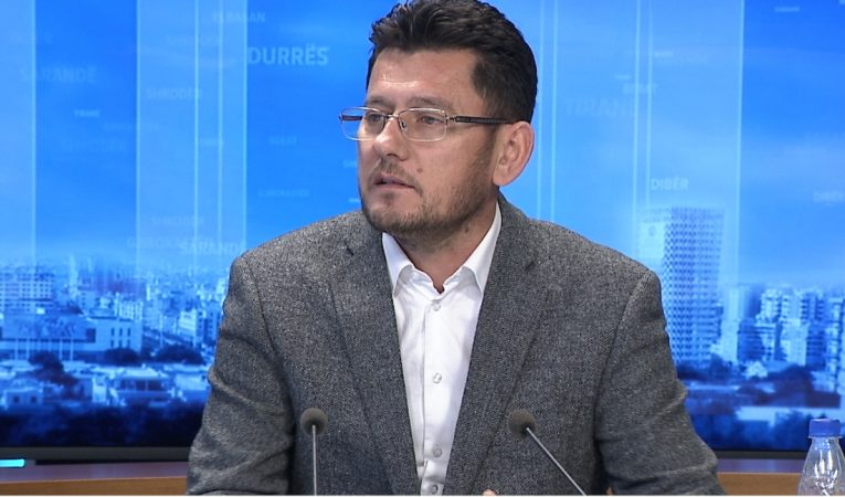 “S’KA MË DOKUMENTE”/ Drejtori i ISSH: Qëllimi i kalimit online, qytetarët të marrin shërbimin në kohë, puna na shtohet ne
