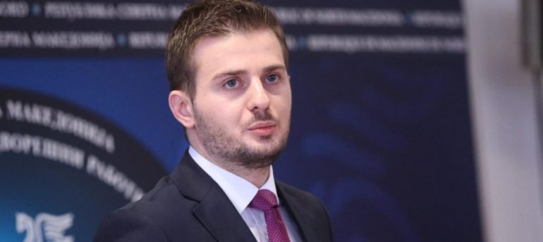 SULMI NDAJ AMBASADËS SË MALIT TË ZI NË BEOGRAD/ Cakaj: Një mision diplomatik nuk duhet t’i nënshtrohet vandalizmit