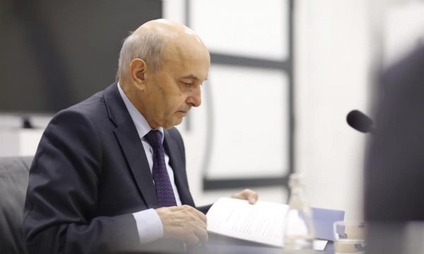 5 EMRAT PËR MINISTRA TË ALBIN KURTIT/ Nis mbledhja urgjente e Grupit Parlamentar të LDK’së me Isa Mustafën