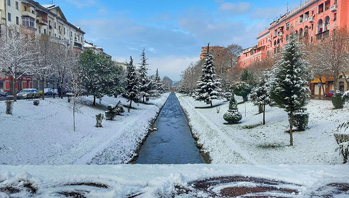 NGA E HËNA FILLON ACARI/ Temperaturat shkojnë deri në -12 gradë