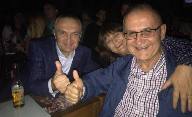 “PUSHO MOJ, NA LËR TË FLASIM”/ Tit Vasili sherr të fortë me Rudina Hajdarin: Mos bëj zhurmuesen! Edhe ti…