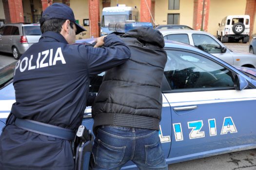 “NDJEKJE SI NË FILMA”/ Policia italiane çmonton bandën shqiptare të grabitjes së banesave