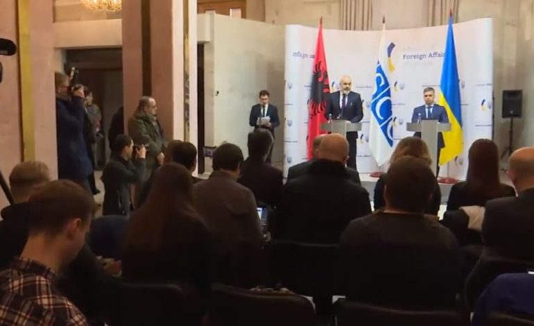 VIZITA NË KIEV/ Rama konferencë: Nuk premtojmë mrekulli, synim armëpushimi dhe ndihma e njerëzve (VIDEO)