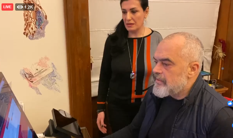“TË HËNËN NIS REVOLUCIONI”/ Rama prezanton E-Albania: Do shpëtojnë të gjithë qytetarët, nuk ka më radhë (VIDEO)