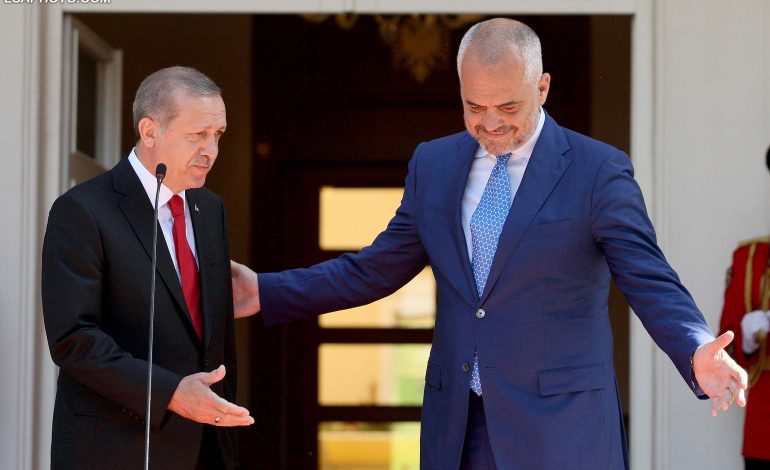 “SHPREHI NGUSHËLLIME POPULLIT TURK SE…”/ Rama i kthehet qytetarit: E kam bërë që mbremë po ishe në gjumë ti vëlla… (FOTO)