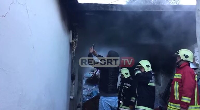 SHTËPIA RREZIKOHEJ NGA ZJARRI/ Flet banorja: Do futem të marr qumështin e fëmijëve të paktën…