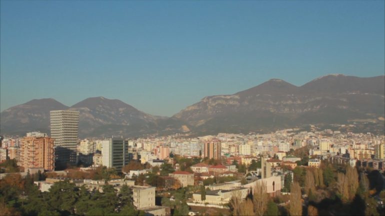 TAKSA E NDËRTESËS/ Pensionistët kryefamiljarë përjashtohen, si të aplikoni për të përfituar