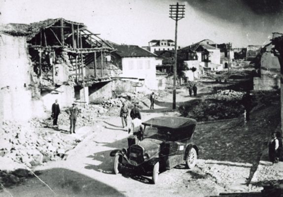 DOSSIER/ Leksionet e tërmetit të vitit 1926 për rindërtimin e Durrësit (FOTO)