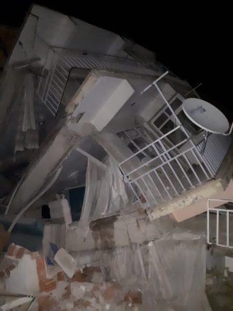 TËRMETI SHKATRRIMTAR NË TURQI/ Shënohen 4 të vdekur edhe dy të plagosur