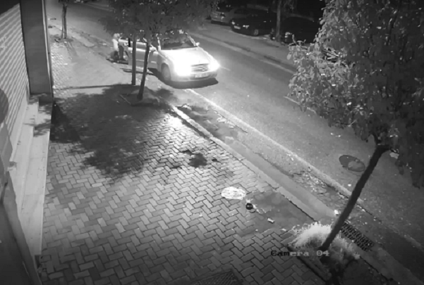 MERRNIN MAKINA ME QERA PËR TË KRYER VJEDHJE/ Arrestohen të rinjtë nga Rrogozhina. Kryen 11 grabitje në shtëpi dhe biznese