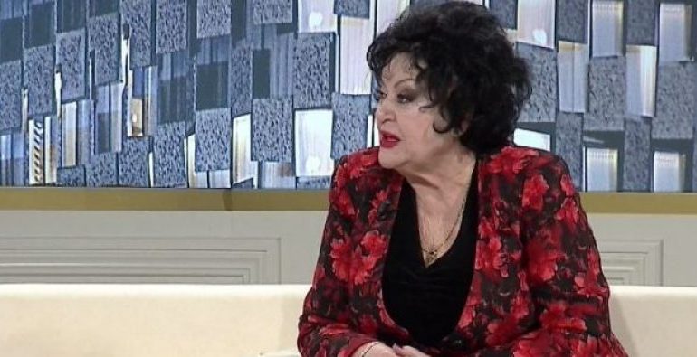KRENARIA E SHKODRËS/ Zyliha Miloti feston ditëlindjen, mbush 74 vjeç