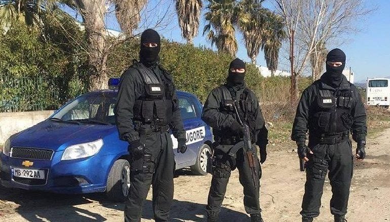ANTI KÇK-JA ZBARKON EDHE NË KORÇË/ Kontrolle për kapjen e personave në kërkim dhe rritjen e sigurisë