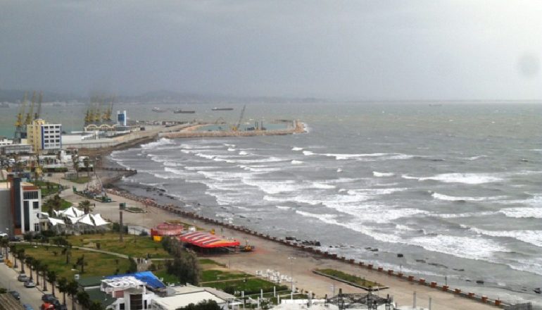 PRITET PËRKEQËSIM I MOTIT NË DURRËS/ Drejtoria Detare: Merrni masa, siguroni mjetet lundrues në port