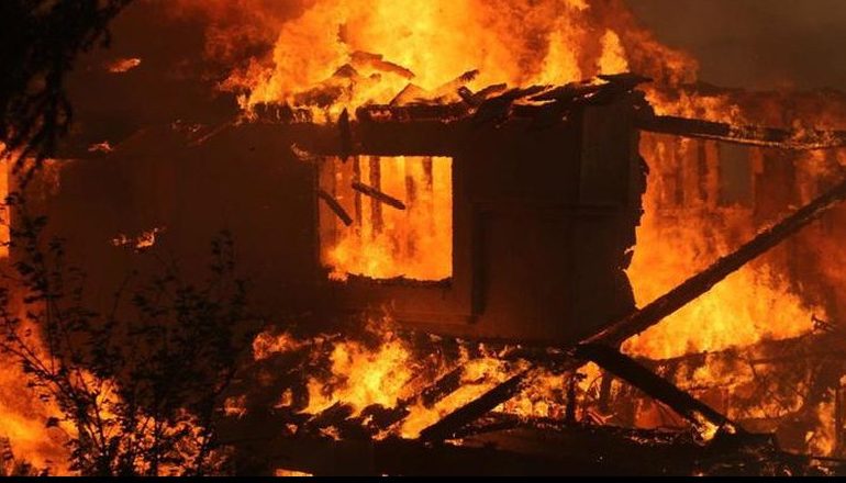 ZJARR NË NJË STAN/ Digjet kasollja në Vlorë, humb jetën 80-vjeçarja