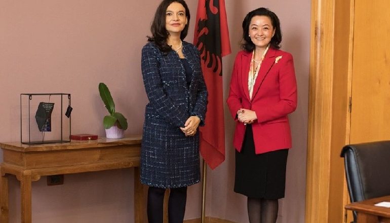 YURI KIM PRET NË TAKIM MINISTREN SPIROPALI/ Ambasada: E nxiti që të shfrytëzojë ritmin e tanishëm për të përfunduar Reformën Zgjedhore