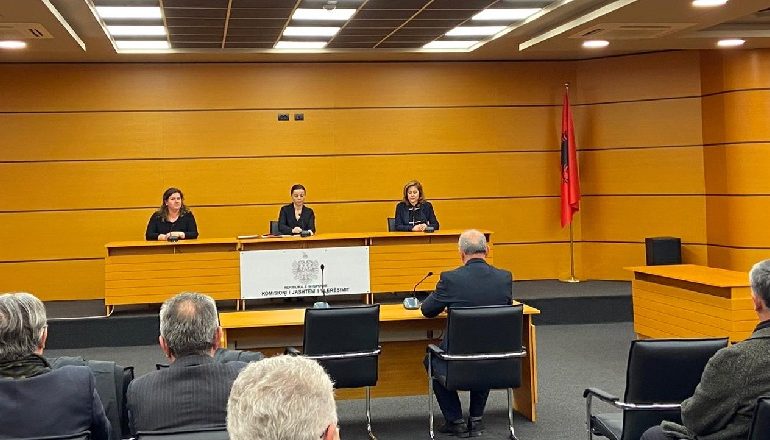 VETTINGU NË RADHËT E POLICISË/ Konfirmohet në detyrë Nikollë Rica dhe Fatos Balla