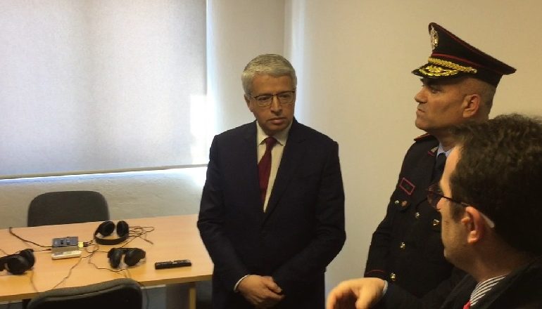 SANDËR LLESHAJ NË ELBASAN/ “OFL-ja do të përshkallëzohet, godinat që do sekuestrohen do kthehen në shkolla dhe komisariate policie” (VIDEO)
