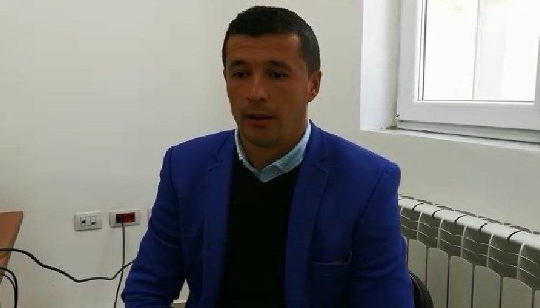 VDEKJA TRAGJIK E NËNËS ME DY FËMIJËT/ I afërmi: U gjetën të pajetë në kuzhinë, vajzat kishin ngrohur bukën… Merita e trishtuar, ende nuk di lajmin