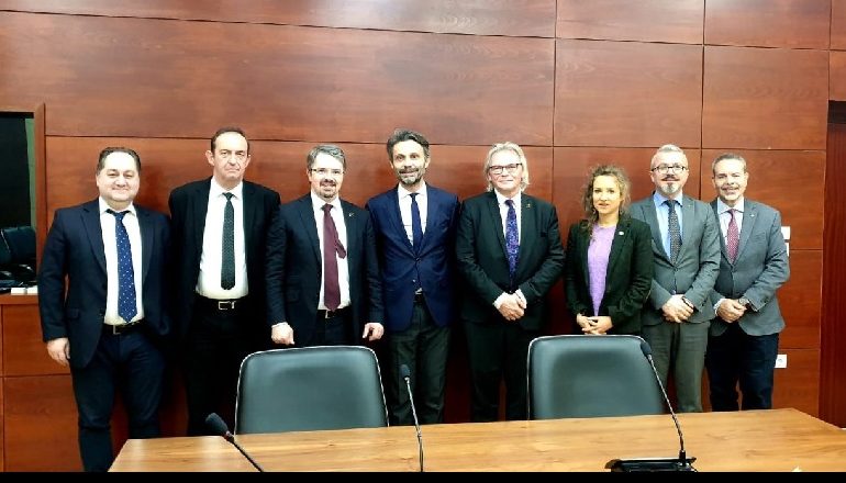 PROKURORI BELG ZBARKON NË TIRANË/ KundëR luftës së krimit dhe pastrimit të parave nga bandat shqiptare
