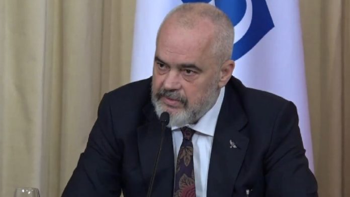 GAZETARJA I KËRKON TË MARRË NË DORË SANKSIONET PËR “RUSIA TODAY”/ Rama: Ai që jep lajme të rreme respektohet më shumë