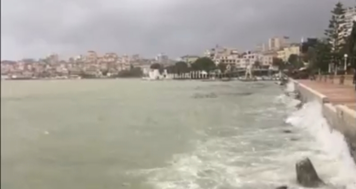 MOTI I KEQ/ Pezullohet linja Korfuz-Sarandë, trageti i Vlorës niset drejt Brindisit