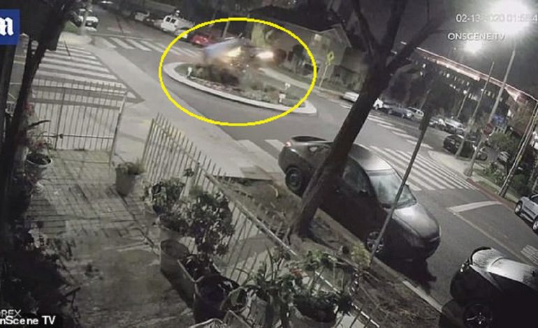 AKSIDENT I FRIKSHËM/ BMW-ja fluturon disa metra në ajër (VIDEO)
