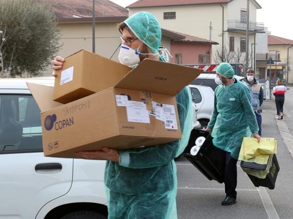 KORONAVIRUSI/ Pacientja e shëruar në Itali: Mos u alarmoni, grip normal