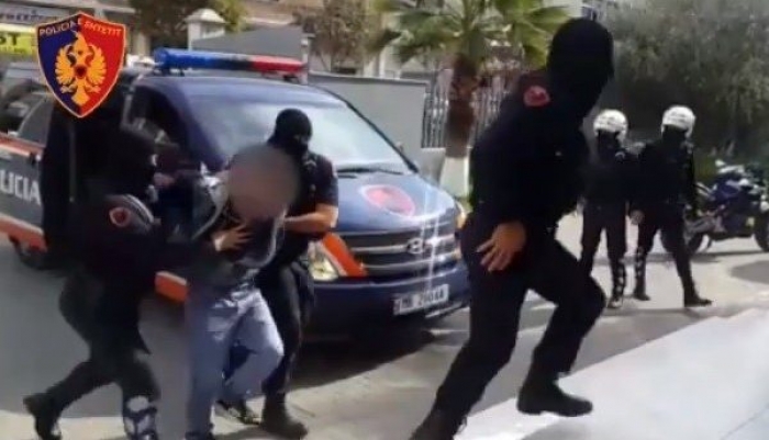 KORÇË/ Dhunonte babain, arrestohet 32-vjeçari dhe tre të tjerë për vepra të ndryshme penale