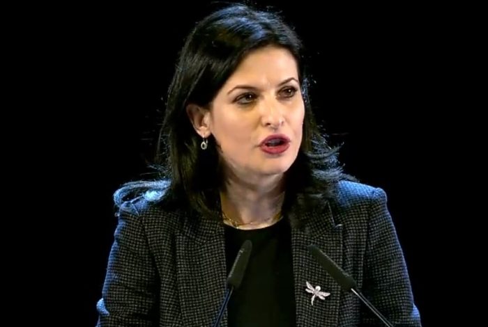 KONGRESI I PS, DITA E DYTË/ Ministrja Gjonaj: Çfarë më tha Rama në 2017. Ta harrojnë ata se e thyejnë vullnetin e kësaj force të madhe