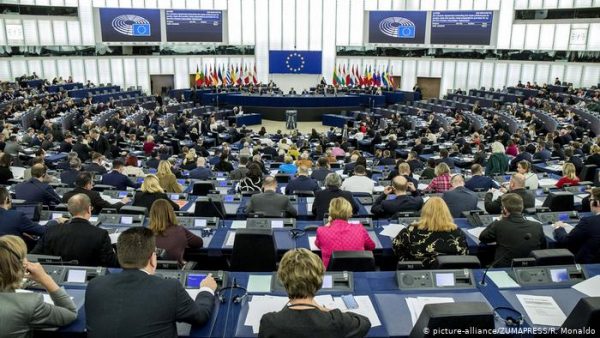 HAPJA E NEGOCIATAVE/ Deputetët e Parlamentit Europian pro propozimeve për antarësimin e Shqipërisë dhe Maqedonisë së Veriut