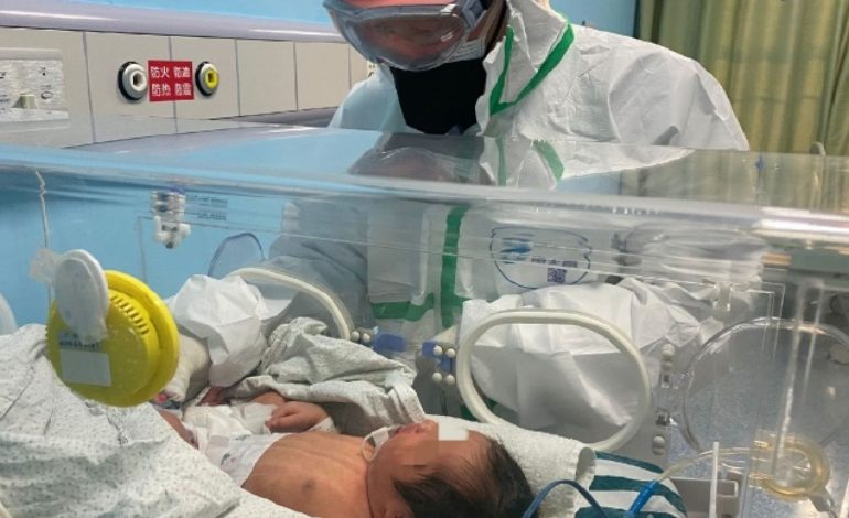 SHQETËSUESE KJO QË NDODH NË KINË/ Foshnja e sapolindur diagnostifikohet e infektuar me virus në Wuhan