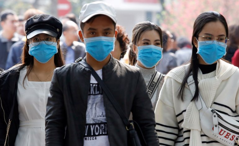 KONFIRMON DY RASTE ME KORONAVIRUS/ Mbyllen dhe dezinfektohen shkollat në Vietnam