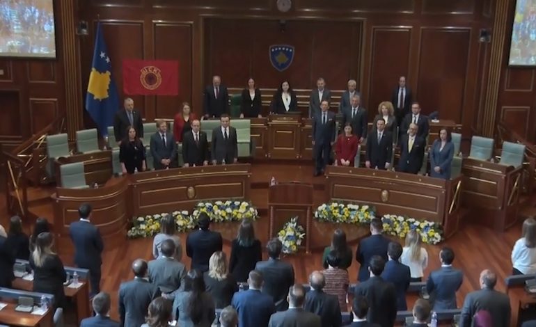 MUNGON THAÇI/ Kuvendi i Kosovës seancë plenare në ditën e 12 vjetorit të Pavarësisë