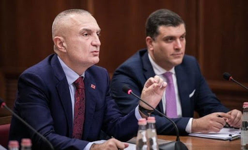 “TI QOFSH MOJ…”/ Presidenca nuk heq dorë nga fjalori JO ETIK ndaj ministres Gjonaj