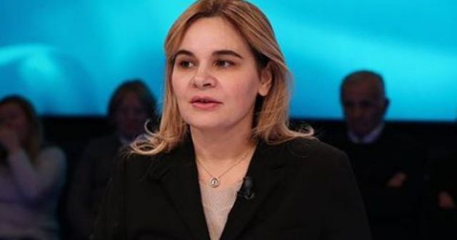 “MOS U GËZONI SHUMË”/ Monika Kryemadhi: 885 mln euro na i kanë dhënë borxh e do paguani interesat e kredisë