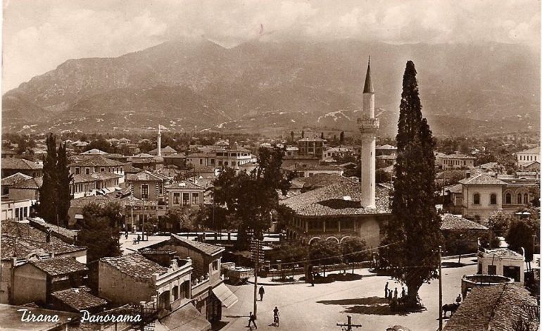 RRUGËTIMI NËPËRMJET FOTOVE/ Tirana, kryeqyteti që u rrit mbi 20 herë në 100 vjet