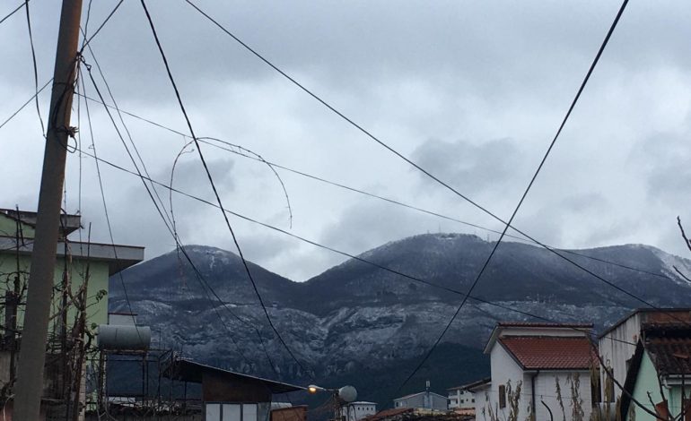 VRANSIRA DHE DËBORË/ Zbardhet edhe Dajti, njihuni me parashikimin e motit për sot