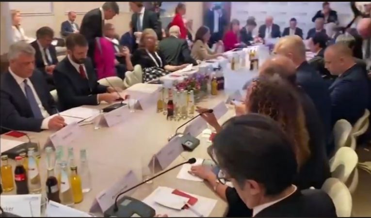 RAMA VIZITË NË GJERMANI/ Publikon VIDEON nga tryeza e diskutimit për sigurinë rajonale