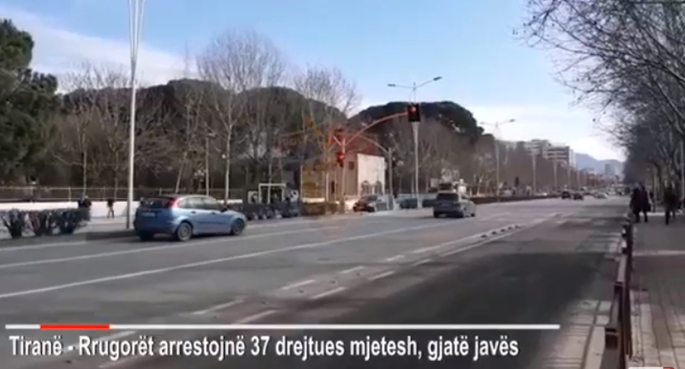 OPERACION NË KRYEQYTET/ Policia Rrugore vë në pranga 37 persona, pezullon 157 leje drejtimi (VIDEO)