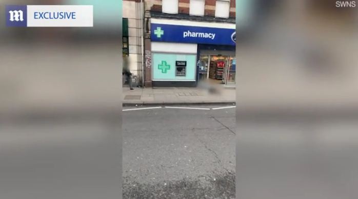 PAMJE TRONDITËSE/ Sulmi me thikë në Londër, momenti kur policia vret agresorin