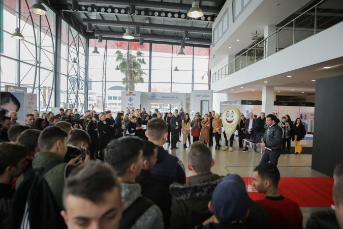 PANAIRI I NDËRTIMIT DHE ARKITEKTURËS/ Veliaj: Tirana nuk ka krizë strehimi, industria e ndërtimit, punëdhënësja më e madhe pas tërmetit